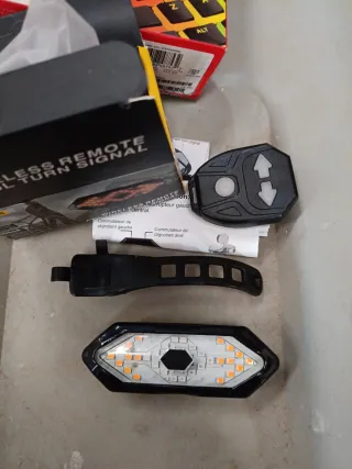 Luz trasera bici FY-1820 recargable