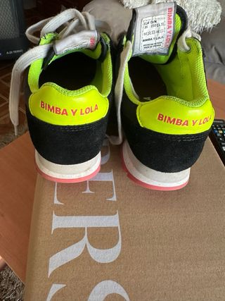 Bimba y Lola Talla 35 Negro/Verde