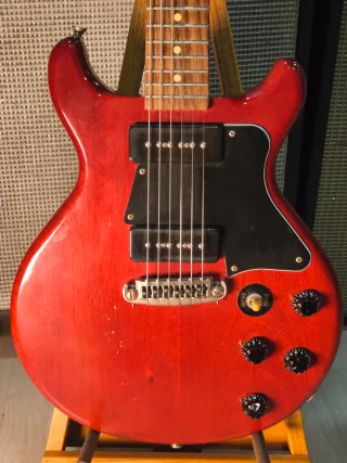 LSL Topanga Simka Cherry Red Guitarra
