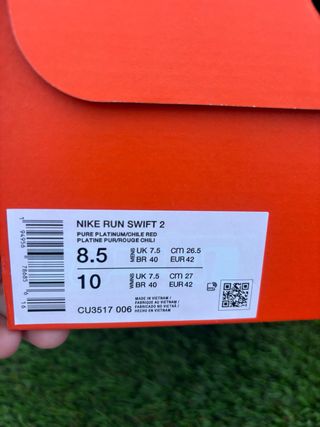 Nike Run Swift 2 Gris y Rojo