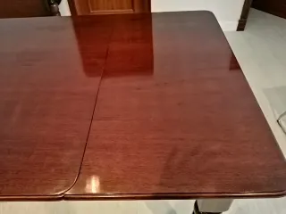 Mesa de comedor de Caoba