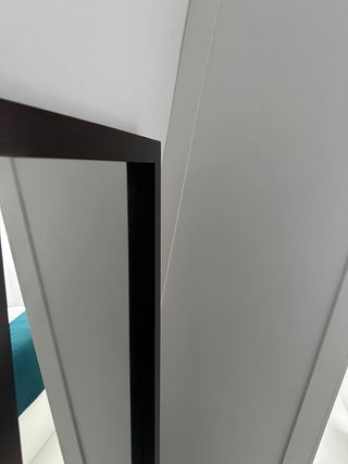 Conjunto de cómoda madera y espejo de color wengué