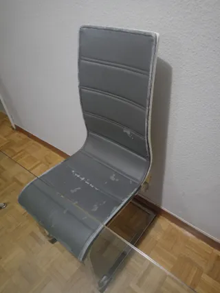 Comedor con mesa y sillas