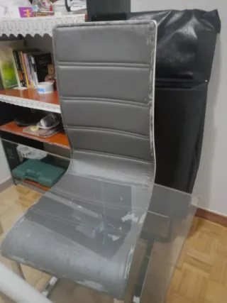 Comedor con mesa y sillas