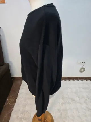 Sudadera Pull&Bear negra con texto