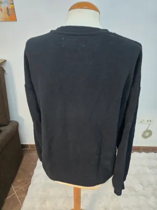 Sudadera Pull&Bear negra con texto