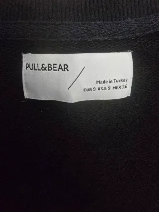 Sudadera Pull&Bear negra con texto