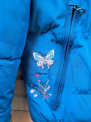 Preciosa chaqueta talla S color azul turquesa