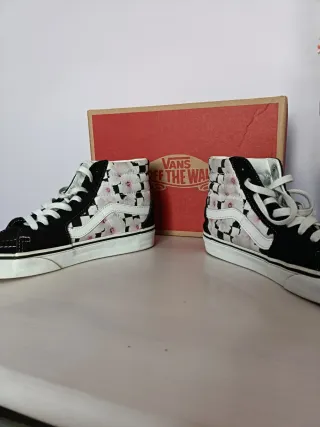 Zapatillas Vans SK8-Hi Negras y Blancas