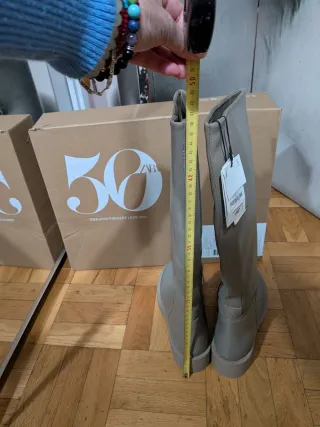 Botas de piel Zara Beige