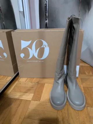 Botas de piel Zara Beige