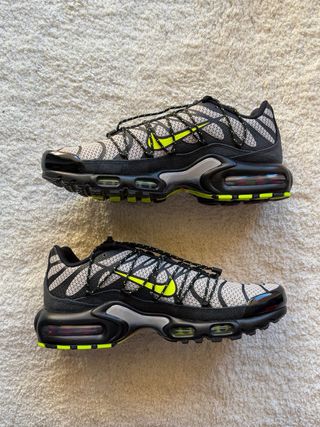 Nike Air Max Plus TN Utility Gris Volt