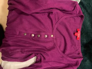 Jersey Guess Morado Talla XS