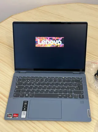 Portátil gris/plateado