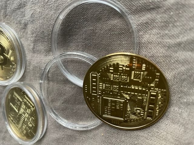 Lote 5 Monedas Bitcoin Doradas