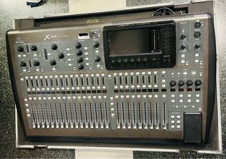 Mesa de Sonido Behringer X32