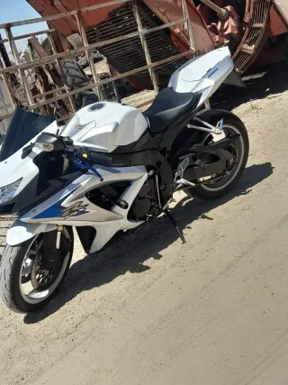 Suzuki GSXR K8 Plata