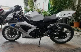 Suzuki GSXR K8 Plata