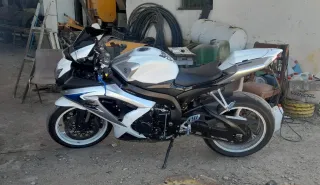 Suzuki GSXR K8 Plata