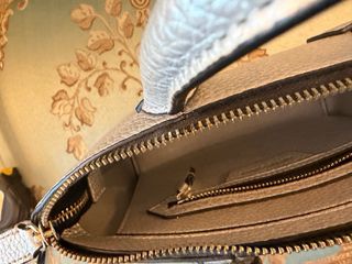 Bolso Emporio Armani Plateado 28x20