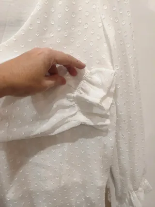 Blusa Springfield volantes lunares blanca gasa