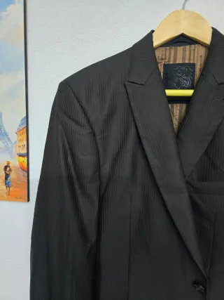 Americana hombre negra y marrón