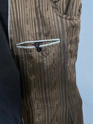 Americana hombre negra y marrón