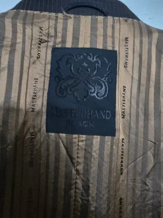 Americana hombre negra y marrón