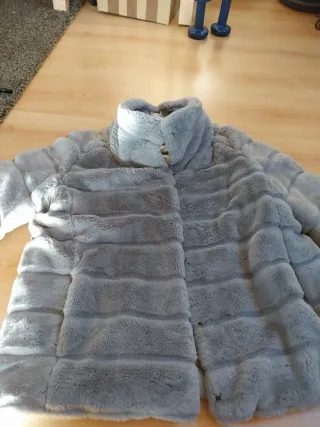 Chaqueta de pelo gris