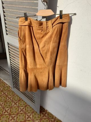 Gonna scamosciata marrone con cintura