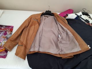 Giacca in pelle scamosciata marrone