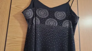 Vestido fiesta largo negro con pedrería