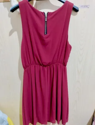 Vestito bordeaux con perline