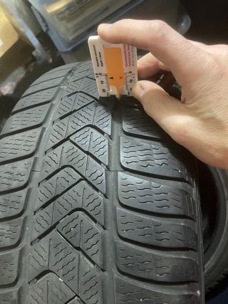 4 Neumáticos Invierno BMW 225/40/R18 Runflat