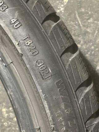 4 Neumáticos Invierno BMW 225/40/R18 Runflat