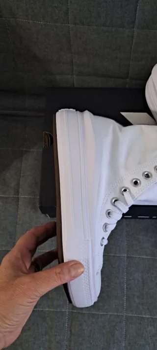 Zapatillas Converse All Star Blancas y Lila