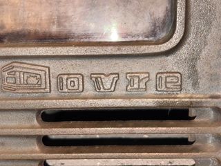 Casete de leña empotrable con puerta