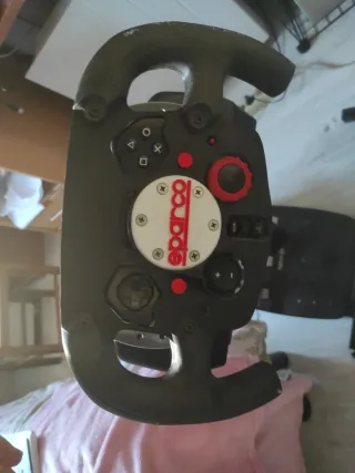 Volante Logitech G29 con Pedales y soporte