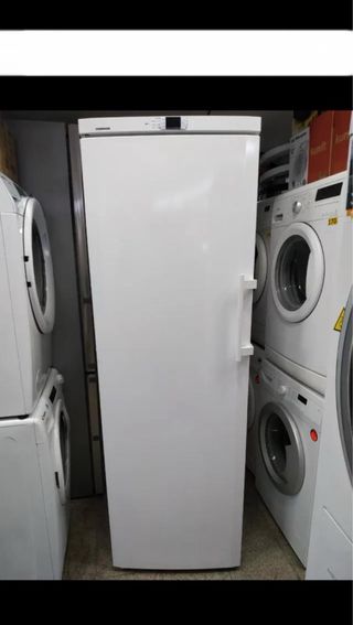 Congelador NO FROST Liebherr 185x60cm