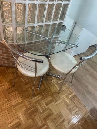 Mesa redonda cristal y 2 sillas