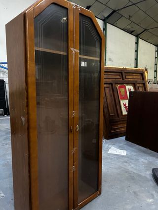 Vitrina Madera y Cristal Estilo Clásico