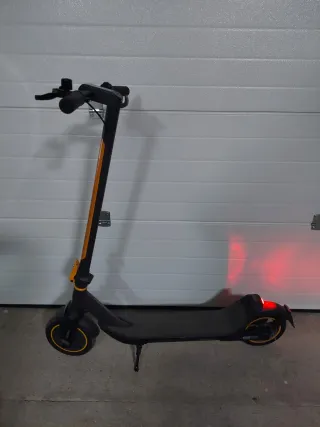 Patinete Cecotec Bongo M30 Connected