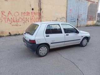 Renault Clio 1993