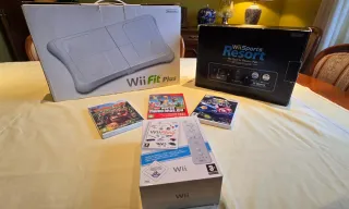 Pack Nintendo Wii con juegos y accesorios!