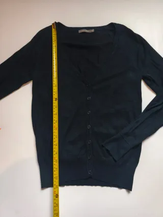 Chaqueta negra de punto