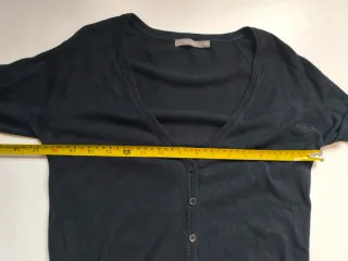 Chaqueta negra de punto