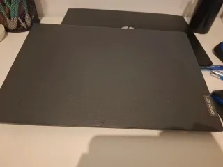 Portátil Lenovo V15 ADA Nero