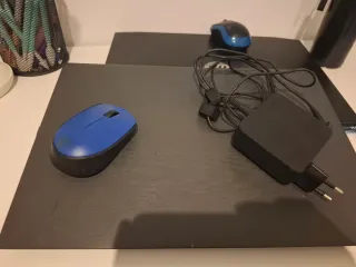 Portátil Lenovo V15 ADA Nero