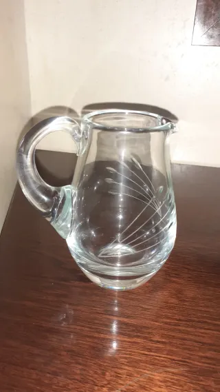 2 Juegos vasos, jarra,  licorera y cubitera crista