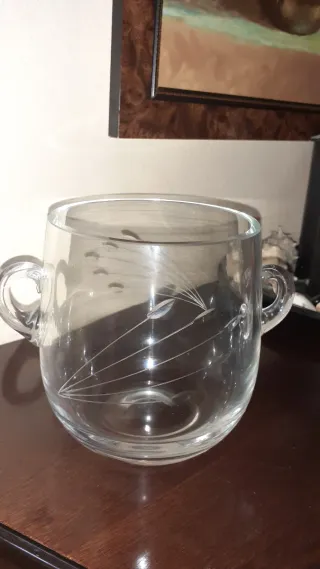 2 Juegos vasos, jarra,  licorera y cubitera crista